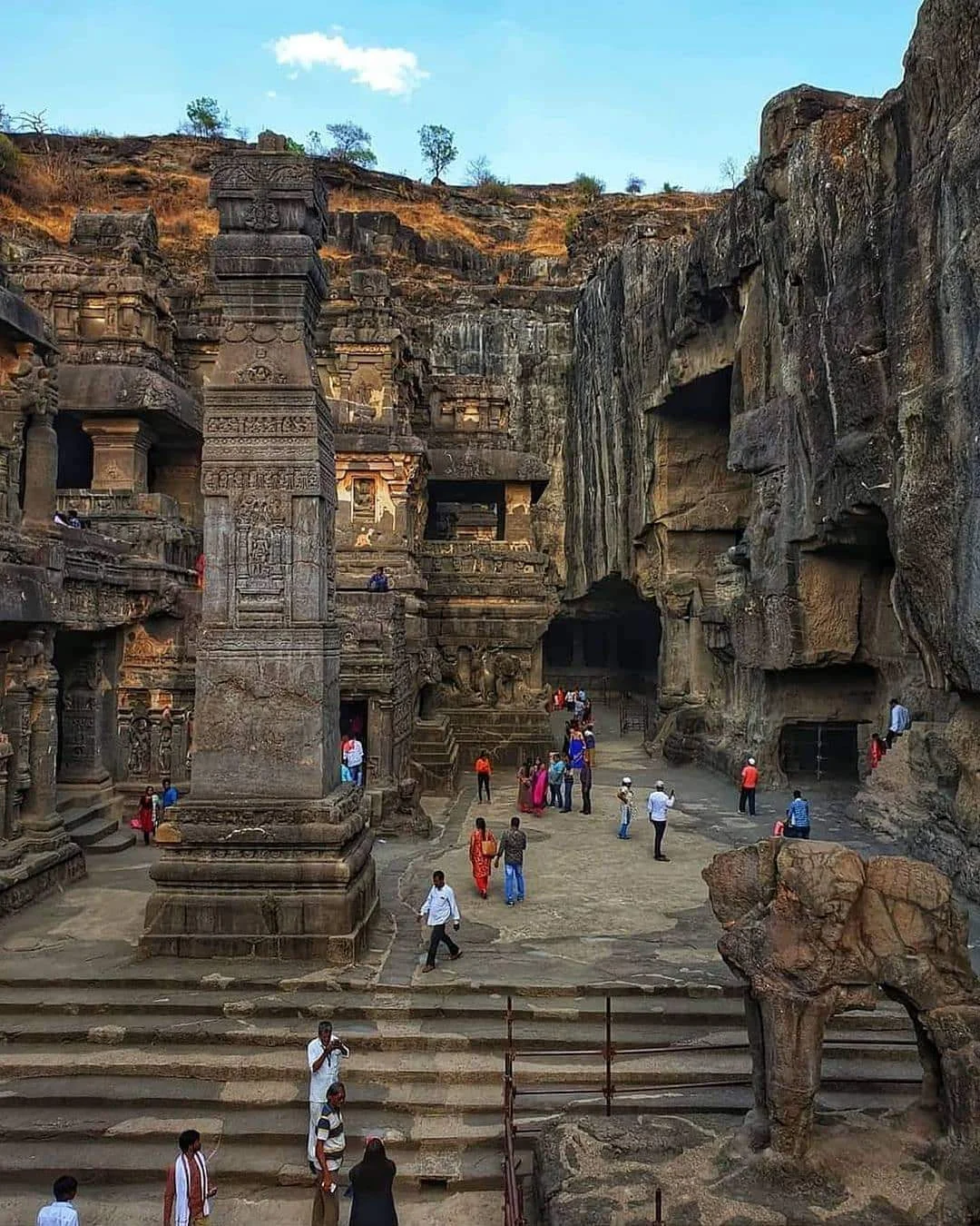 ellora-caves-car-rental